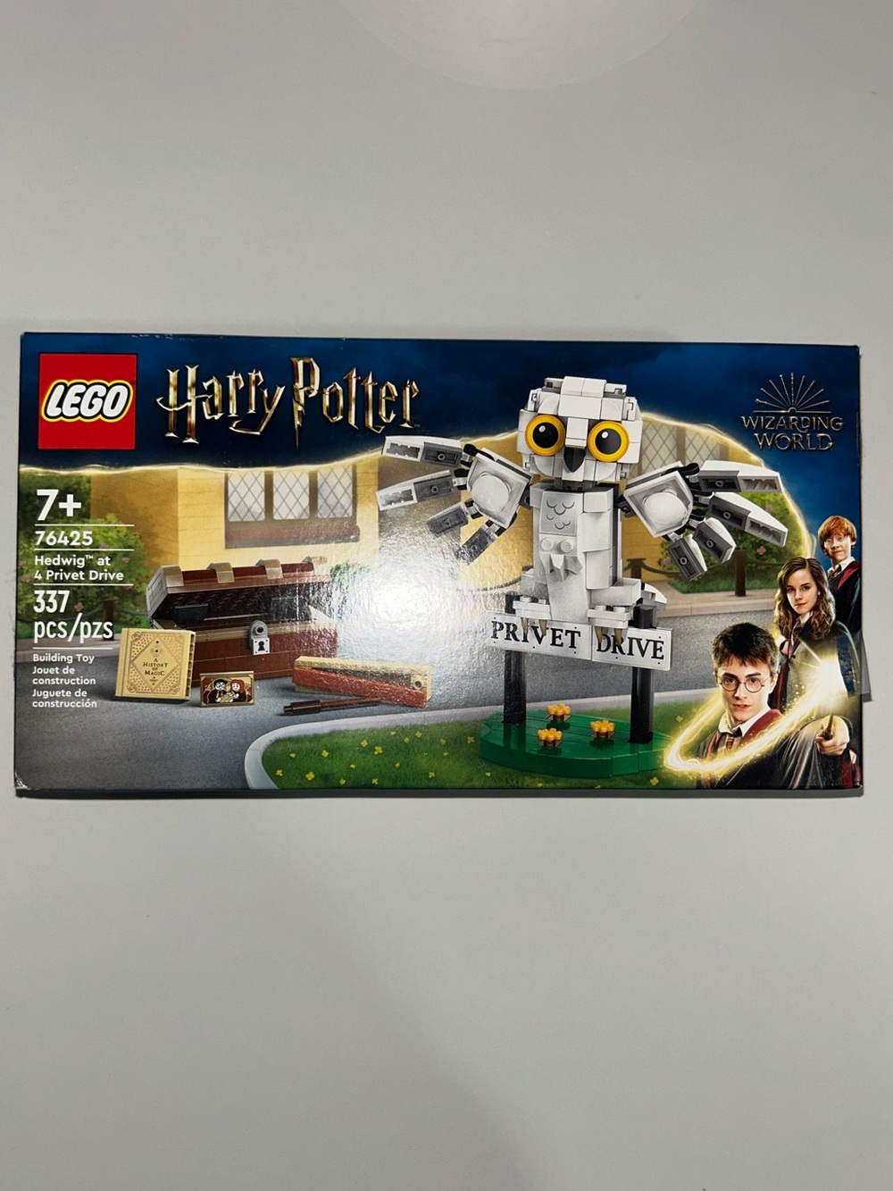 Warner Bros. LEGO Harry Potter White Hedwig at Privet Drive Set